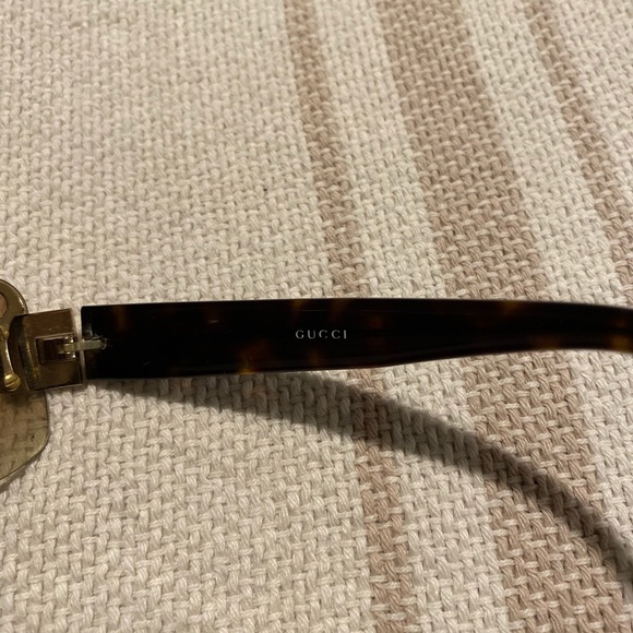 Gucci Sunglasses - Picture 4 of 4
